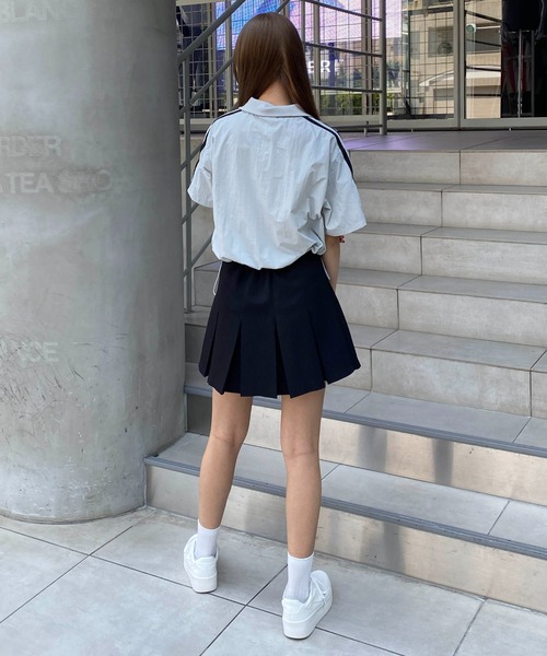 INGNI(イング)の「ナイロンハーフZIP袖ラインショートトップス(その他トップス・レディース・グレー/オフホワイト/ブラック・M)」の21枚目の写真