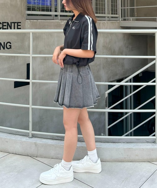 INGNI(イング)の「ナイロンハーフZIP袖ラインショートトップス(その他トップス・レディース・グレー/オフホワイト/ブラック・M)」の11枚目の写真