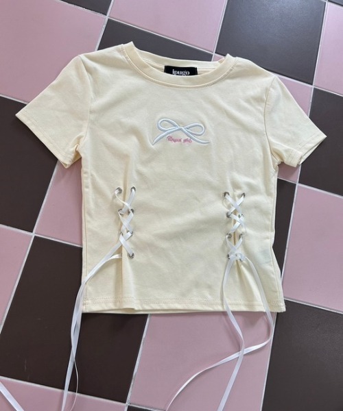 ipugo(イプゴ)の「ipugo/イプゴ リボン刺繍 クロップドTシャツ 夏物 夏服(Tシャツ/カットソー・レディース・ブラック/イエロー/ブルー・FREE)」の1枚目の写真