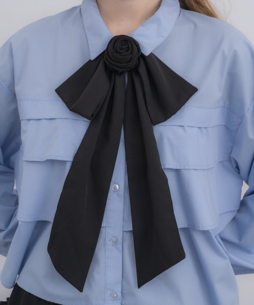 idem（イデム）の「rose ribbon tie / バラモチーフチョーカー（チョーカー・レディース・アイボリー/ブラック・FREE）」の2枚目の写真