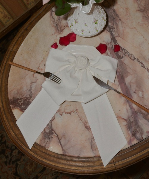 idem（イデム）の「rose ribbon tie / バラモチーフチョーカー（チョーカー・レディース・アイボリー/ブラック・FREE）」の16枚目の写真