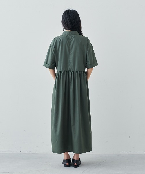 Live in comfort(リブインコンフォート)の「リブ イン コンフォート シンプルライフ研究家 マキさんとつくった お出かけ顔の撥水素材シャツワンピース(ワンピース・レディース・ダークネイビー/カーキ・M/LL/L/3L/S/MP/4L)」の16枚目の写真