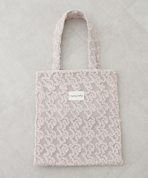 natural couture（ナチュラルクチュール）の「フラワーチュールＡ４トート（ショルダーバッグ・レディース・ホワイト/ブラック/グレイッシュベージュ・FREE）」の3枚目の写真