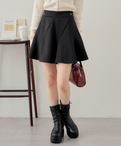 Chico（チコ）の「【ペチパン付】ポンチデザインミニスカート（スカート・レディース・グレー/ブラック/グレイッシュベージュ・FREE）」の4枚目の写真