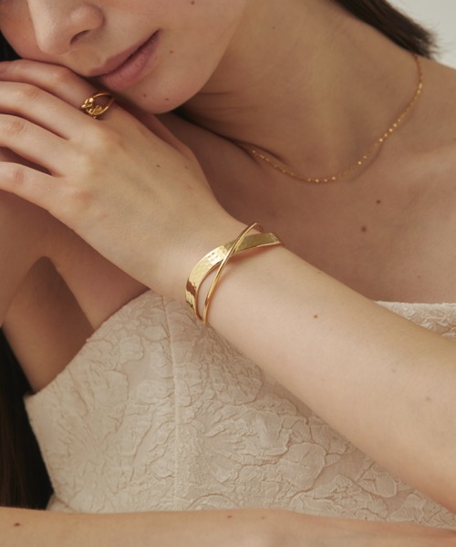 ciite'（シーテ）の「カーブ バングル（バングル/リストバンド・レディース・ゴールド/シルバー・FREE）」の10枚目の写真