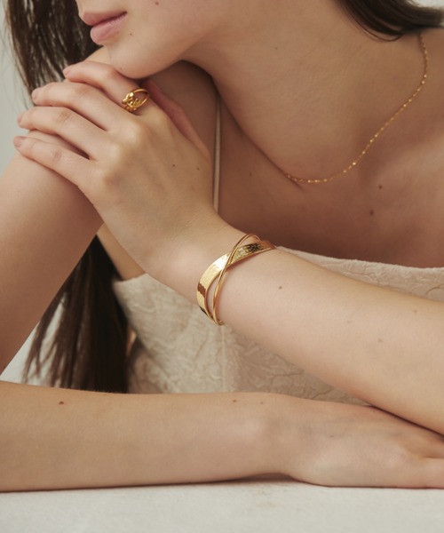 ciite'（シーテ）の「カーブ バングル（バングル/リストバンド・レディース・ゴールド/シルバー・FREE）」の16枚目の写真