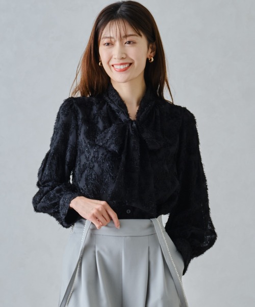 MISCH MASCH（ミッシュマッシュ）の「フリンジジャガードボウタイブラウス/MM448103（シャツ/ブラウス・レディース・ブルー/ブラック/ホワイト・ﾌﾘ-）」の15枚目の写真