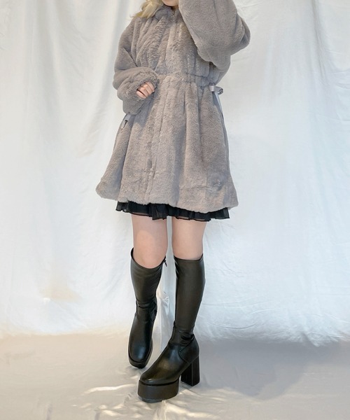 one way(ワンウェイ)の「ウエスト絞りファージャケット(その他アウター・レディース・グレー/ホワイト/ブラック・FREE)」の10枚目の写真