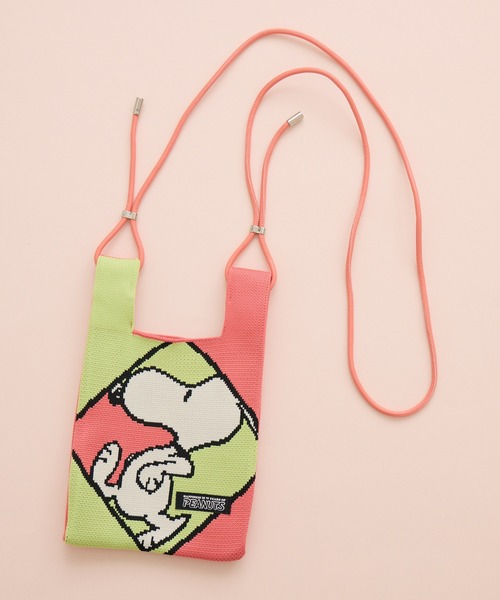 Paradise Picnic（パラダイスピクニック）の「【Peanuts 75周年記念限定】ミニショルダーバッグ（ショルダーバッグ・レディース・ブルー/グレー/ライトブルー/ベージュ/ピンク・FREE）」の5枚目の写真