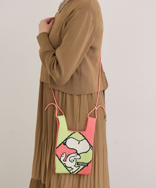 Paradise Picnic（パラダイスピクニック）の「【Peanuts 75周年記念限定】ミニショルダーバッグ（ショルダーバッグ・レディース・ブルー/グレー/ライトブルー/ベージュ/ピンク・FREE）」の6枚目の写真