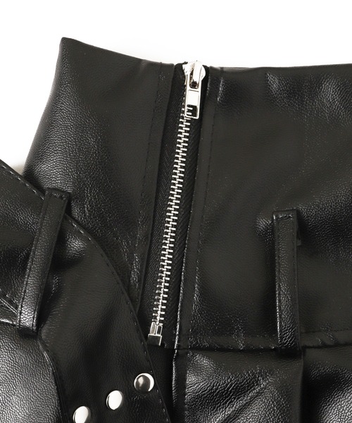 Figments（フィグメンツ）の「ベルト付きハイウエスト合皮ミニスカート（スカート・レディース・ブラック・MEDIUM/SMALL）」の9枚目の写真