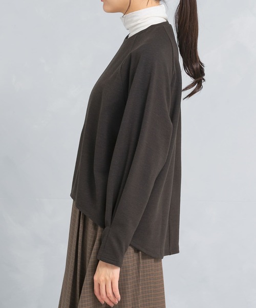 URBAN RESEARCH ROSSO WOMEN（アーバンリサーチ　ロッソ）の「ウール混タックスリーブスウェット（スウェット・レディース・オフホワイト/ブラウン・FREE）」の8枚目の写真