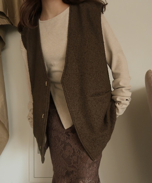 mideal(マイディール)の「tweed vest × finger holl tops / ツイードベスト × フィンガーホールトップス(その他トップス・レディース・ブラウン/ベージュ・FREE)」の1枚目の写真