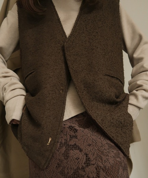 mideal(マイディール)の「tweed vest × finger holl tops / ツイードベスト × フィンガーホールトップス(その他トップス・レディース・ブラウン/ベージュ・FREE)」の20枚目の写真