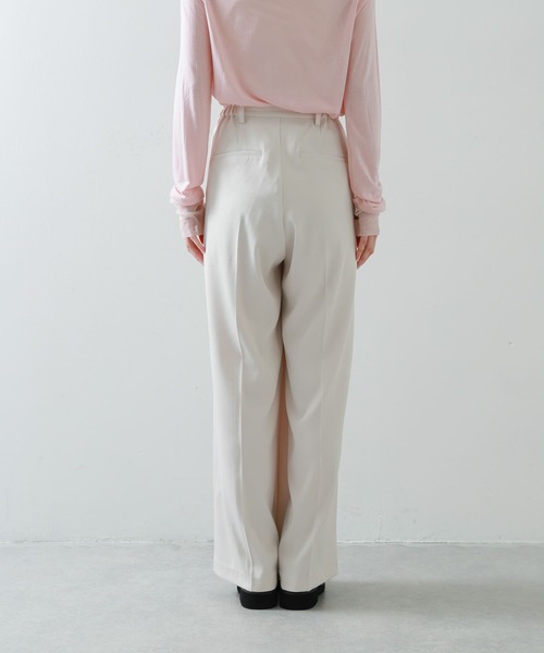 SENSE OF PLACE by URBAN RESEARCH（センスオブプレイスバイアーバンリサーチ）の「ルーズタックスラックス（その他パンツ・レディース・ライトベージュ/チャコールグレー/イエロー・SMALL/MEDIUM/LARGE）」の10枚目の写真