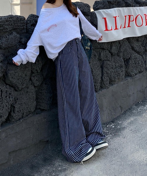 aimoha(アイモハ)の「ストライプワイドデニムパンツ(デニムパンツ・レディース・ネイビー・LARGE/MEDIUM/SMALL)」の14枚目の写真