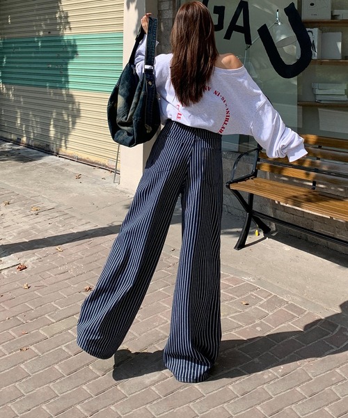 aimoha(アイモハ)の「ストライプワイドデニムパンツ(デニムパンツ・レディース・ネイビー・LARGE/MEDIUM/SMALL)」の17枚目の写真