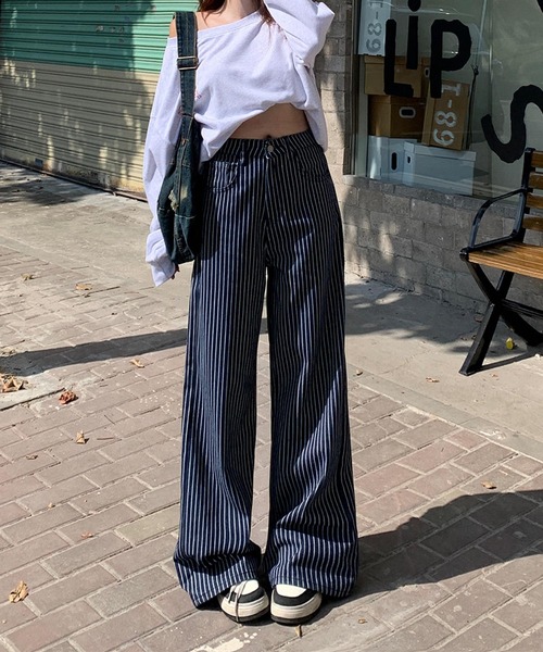 aimoha(アイモハ)の「ストライプワイドデニムパンツ(デニムパンツ・レディース・ネイビー・LARGE/MEDIUM/SMALL)」の21枚目の写真