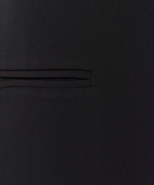 a.v.v(アーヴェヴェ)の「【洗える/イージーケア】異素材切り替えサイドスリットジレ【セットアップ対応】(その他アウター・レディース・グレー系その他/ブラック・36/38/40)」の6枚目の写真