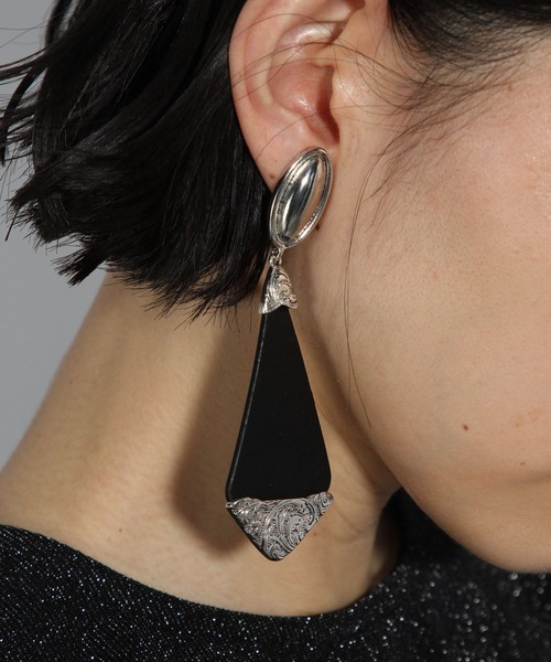 HARE（ハレ）の「vintageフェイクレザーイヤリング(HARE)（イヤリング・レディース・ブラック・FREE）」の12枚目の写真