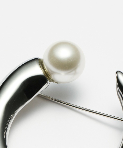 Elura（エルーラ）の「【Elca Accessory】＜Luxe＞一粒パールブローチ/252367（ブローチ/コサージュ・レディース・ゴールド/シルバー・ONE SIZE）」の6枚目の写真