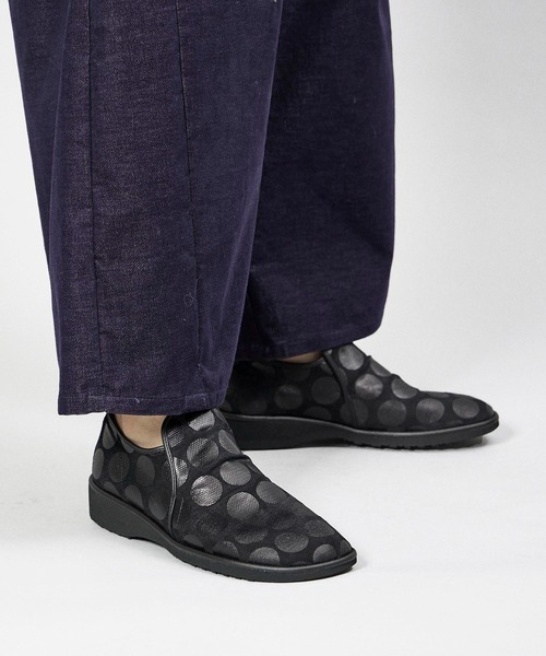 D'ICI(ディッシィ)の「オブリークトゥスリッポン(スリッポン・レディース・ブラック/ダークブラウン/ライトグレー/シルバー系その他・22cm/22.5cm/23cm/23.5cm/24cm/24.5cm)」の21枚目の写真