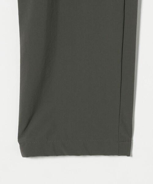 BEAUTY&YOUTH UNITED ARROWS(ビューティーアンドユースユナイテッドアローズ)の「コーデュラナイロン 1プリーツ テーパード パンツ -セットアップ対応・マルチ機能-(スラックス・メンズ・ダークグレー/ブラック/オリーブ・S/M/L/XL)」の22枚目の写真