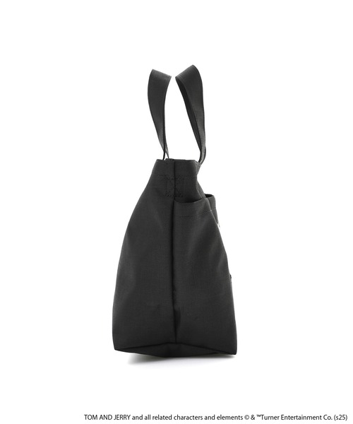 Manhattan Portage（マンハッタンポーテージ）の「Whitestone Tote Bag / TOM AND JERRY / 85TH（トートバッグ・レディース・ブラック・SMALL）」の3枚目の写真