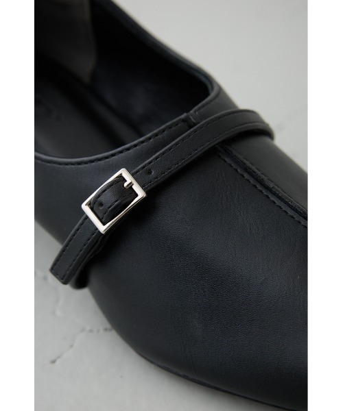 AZUL by moussy(アズールバイマウジー)の「スリットベルトパンプス(パンプス・レディース・ブラック/グレイッシュベージュ・LARGE/MEDIUM/SMALL)」の9枚目の写真