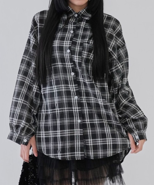 Uenui（ウニュイ）の「【 cunii 】チェック柄 ルーズフィット ロングシャツ オーバーサイズ（シャツ/ブラウス・レディース・ピンク/アイボリー/ブラック・FREE）」の2枚目の写真