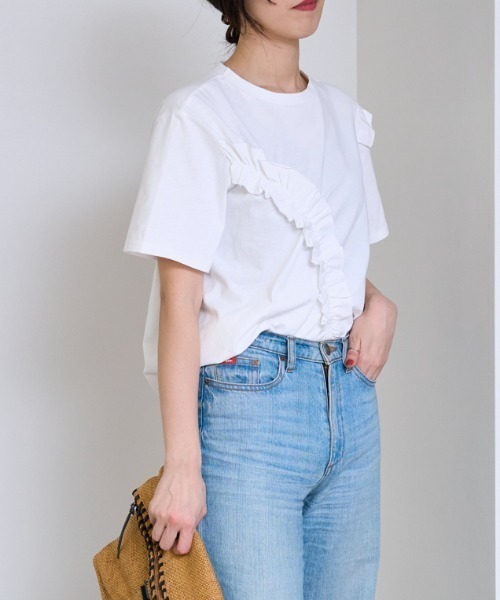 TRIANGLE PALETTE（トライアングルパレット）の「アシンメトリーフリル半袖Tシャツ（Tシャツ/カットソー・レディース・ホワイト/グレー/ブラック/ピンク・FREE）」の2枚目の写真