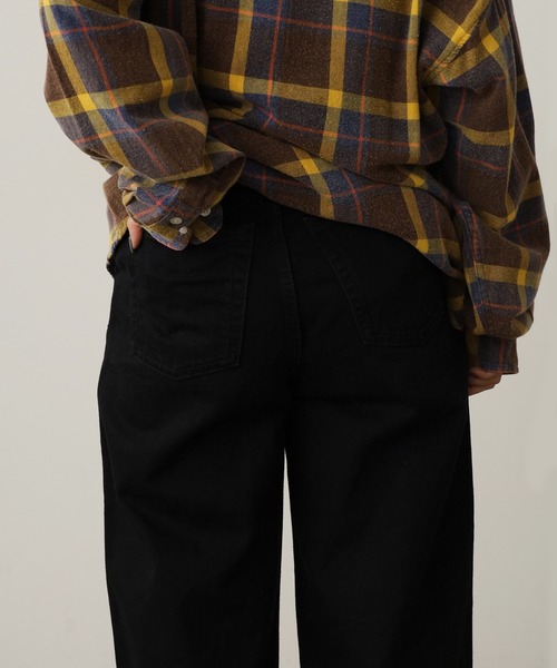 Calvin Klein（カルバン・クライン）の「Calvin Klein/カルバンクライン TROUSER BARREL SOFT BLACK トラウザーパンツ（デニムパンツ・レディース・ブラック・24/26/28）」の5枚目の写真