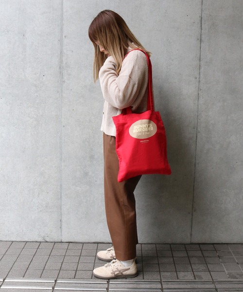 ACCOMMODE（アコモデ）の「アメリカンダイナートート（トートバッグ・レディース・アイボリー/レッド・FREE）」の2枚目の写真