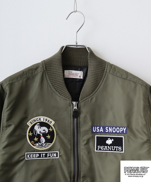 PEANUTS（ピーナッツ）の「PEANUTS ランニング柄MA-1ジャケット（MA-1・メンズ・ブラック/カーキ・LL/L/M）」の4枚目の写真
