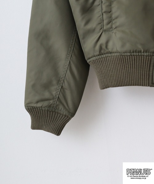 PEANUTS（ピーナッツ）の「PEANUTS ランニング柄MA-1ジャケット（MA-1・メンズ・ブラック/カーキ・LL/L/M）」の10枚目の写真