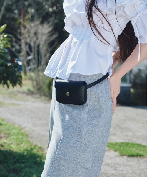 Heather（ヘザー）の「ウエストベルトポーチ　450350（ボディバッグ/ウエストポーチ・レディース・ブラック/ベージュ・ONE SIZE）」の2枚目の写真