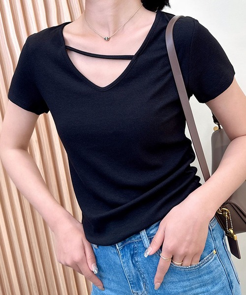 BANICO(バニコ)の「【Banico】クロスデザインVネック半袖トップス (SS)(Tシャツ/カットソー・レディース・グレー/オフホワイト/ブラック/ホワイト・MEDIUM/LARGE)」の3枚目の写真