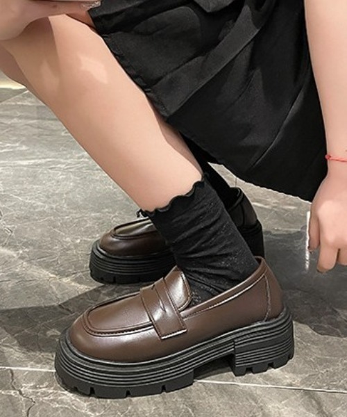mebole(メボレ)の「ボリュームソールローファー(ローファー・レディース・アイボリー/ブラック/ブラウン・SMALL/MEDIUM/LARGE)」の1枚目の写真