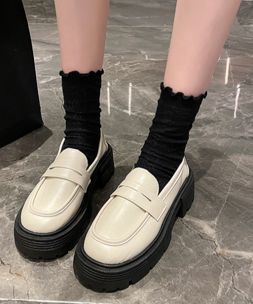 mebole(メボレ)の「ボリュームソールローファー(ローファー・レディース・アイボリー/ブラック/ブラウン・SMALL/MEDIUM/LARGE)」の2枚目の写真