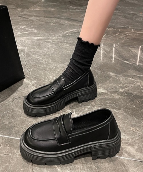 mebole(メボレ)の「ボリュームソールローファー(ローファー・レディース・アイボリー/ブラック/ブラウン・SMALL/MEDIUM/LARGE)」の7枚目の写真