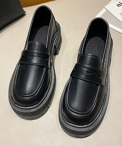 mebole(メボレ)の「ボリュームソールローファー(ローファー・レディース・アイボリー/ブラック/ブラウン・SMALL/MEDIUM/LARGE)」の8枚目の写真