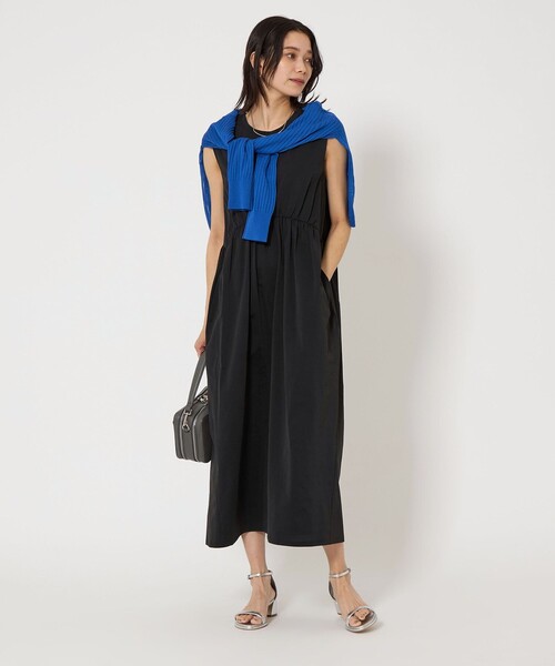 green label relaxing（グリーンレーベルリラクシング）の「ライトメモリー ノースリーブ ワンピース -UVカット-（ワンピース・レディース・オフホワイト/ブラック/コバルトブルー・FREE）」の11枚目の写真