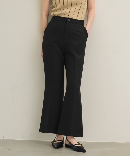 クロップドフレアパンツ（スラックス）｜NEUNA（ヌナ）のファッション
