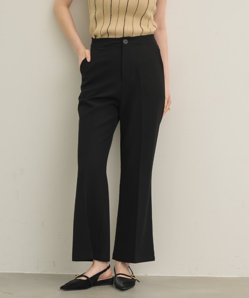 新品タグ付⭐️yonfa キックフレアクロップドパンツ 【S】ブラック クロップドフレアパンツ（スラックス）｜NEUNA（ヌナ）のファッション