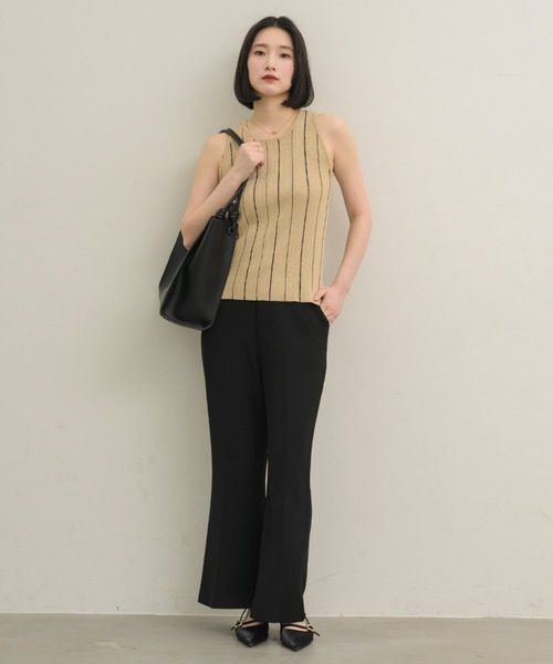 NEUNA(ヌナ)の「クロップドフレアパンツ(スラックス・レディース・ブラック/グレー・MEDIUM/SMALL)」の14枚目の写真