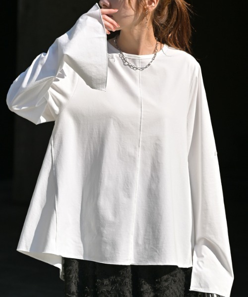 HUG.U(ハグユー)の「ブラウス見え 上質きれいめ フレアロンT(Tシャツ/カットソー・レディース・ブラック/ホワイト・L/M)」の1枚目の写真