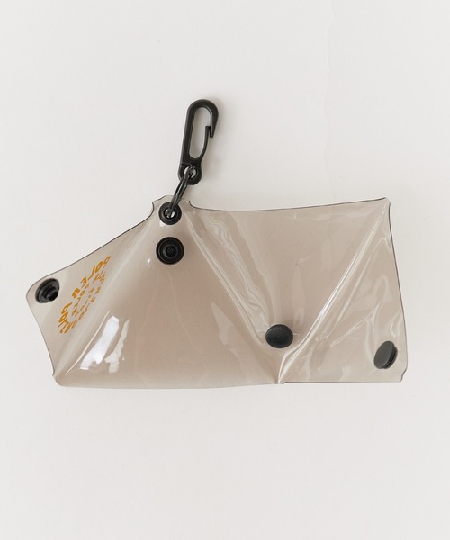 POLeR(ポーラー)の「POLeR/ポーラー PVC TRYANGLE COIN CASE コインケース(コインケース・メンズ・ブラック/イエロー/クリア/オレンジ・FREE)」の10枚目の写真