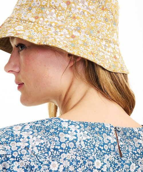 AIGLE(エーグル)の「リバティプリントブラウス(シャツ/ブラウス・レディース・ブルー/ベージュ・40/36/38)」の4枚目の写真