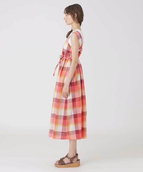 BLUE LABEL CRESTBRIDGE(ブルーレーベルクレストブリッジ)の「コットンリネンチェックドレス(ワンピース・レディース・ライトブルー/グリーン系その他2/レッド系その他4・38/36)」の4枚目の写真