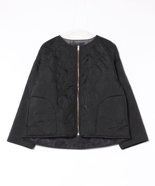 INTERPLANET（インタープラネット）の「ナイロンタフタ＊ファーキルトリバーシブルショートコート（ノーカラーコート・レディース・ブラック/グレイッシュベージュ・FREE）」の8枚目の写真